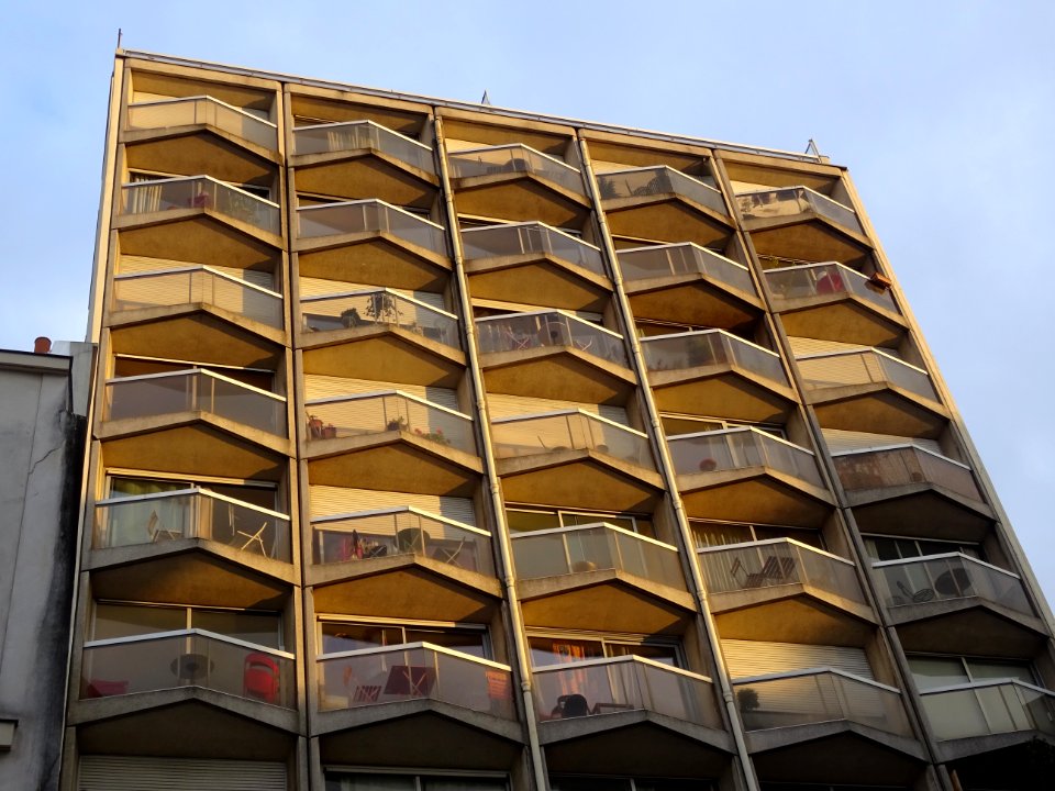 Immeuble à balcons isocèles, 11 rue de Lourmel, 15e arr., … 