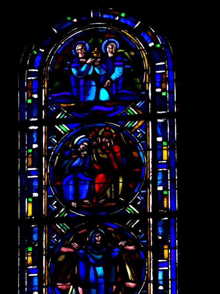 Vitrail de l'église Saint-Léon, place du Cardinal-Amette, … 