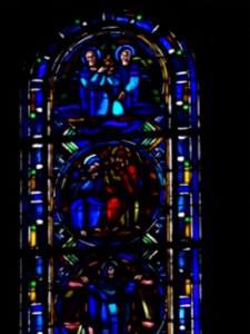 Vitrail de l'église Saint-Léon, place du Cardinal-Amette, … 