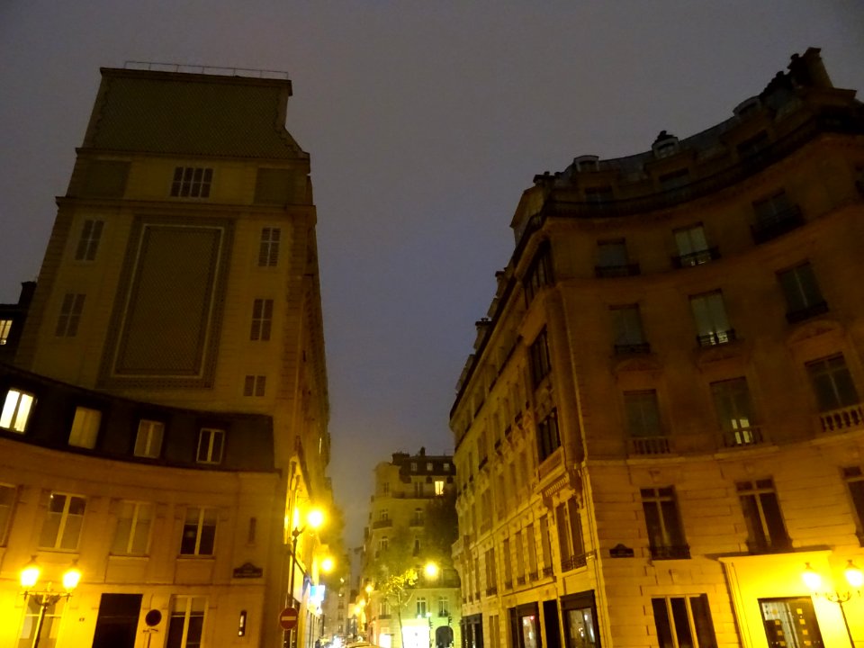 Immeubles, place Saint-Thomas-d’Aquin, 7e arr., Paris 