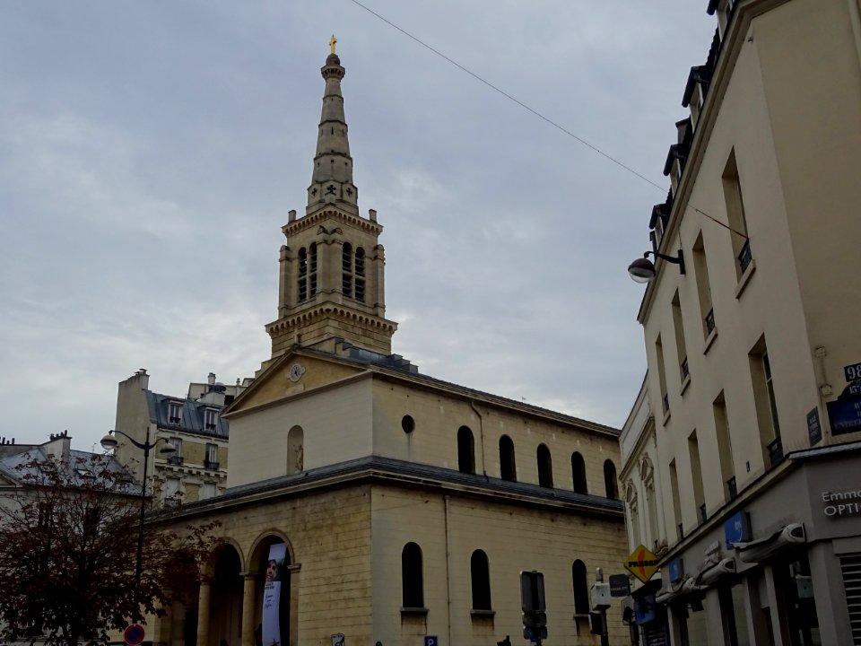 Eglise Saint-Jean-Baptiste de Grenelle, rue des Entreprene… 