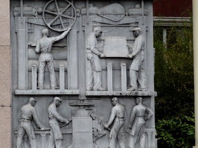 Laminage, bas-relief, au siège de la Fédération français… 