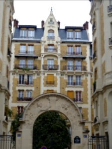 Immeuble, au 63-65 rue de l'Amiral Roussin, 15e arr., Pari… 