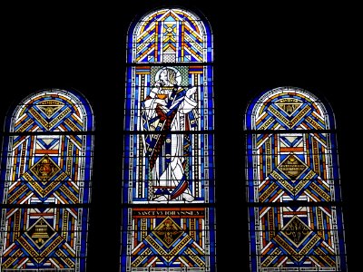 Vitraux de l'église Saint-Léon, place du Cardinal-Amette, … 