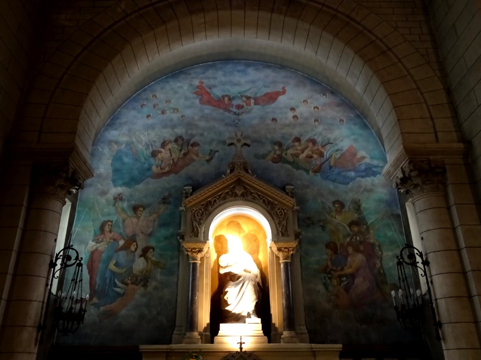 Fresque et statue de la Vierge à l'enfant, église Saint-Ch… 
