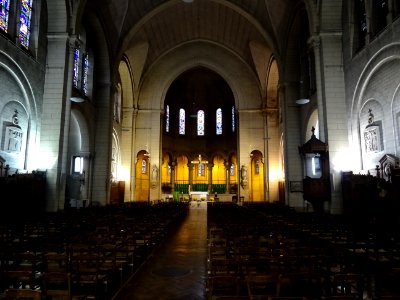 Nef, église Saint-Charles de Montceau, 22 bis rue Legendre… 