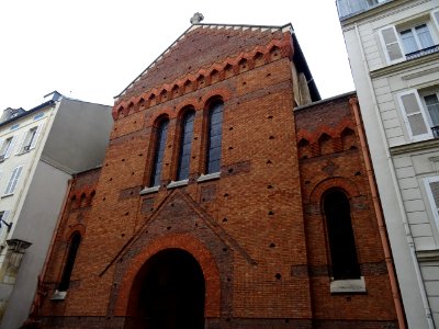 Vue latérale, église Saint-Michel des Batignolles, place S… 