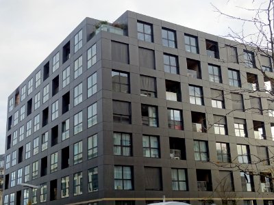 Immeuble moderne dans la rue Marie-George Picquart, 17e ar… 