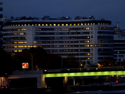 Immeuble dans la lumière du soir 