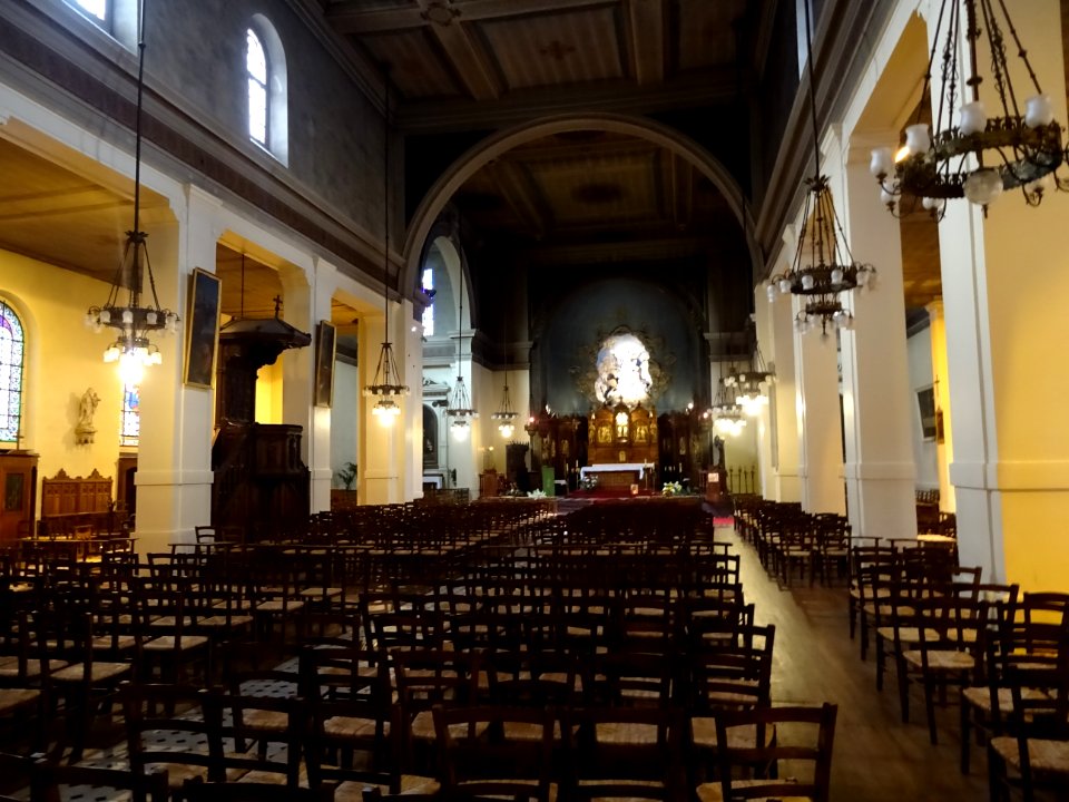 Nef, église Sainte-Marie des Batignolles, Place du Docteur… 