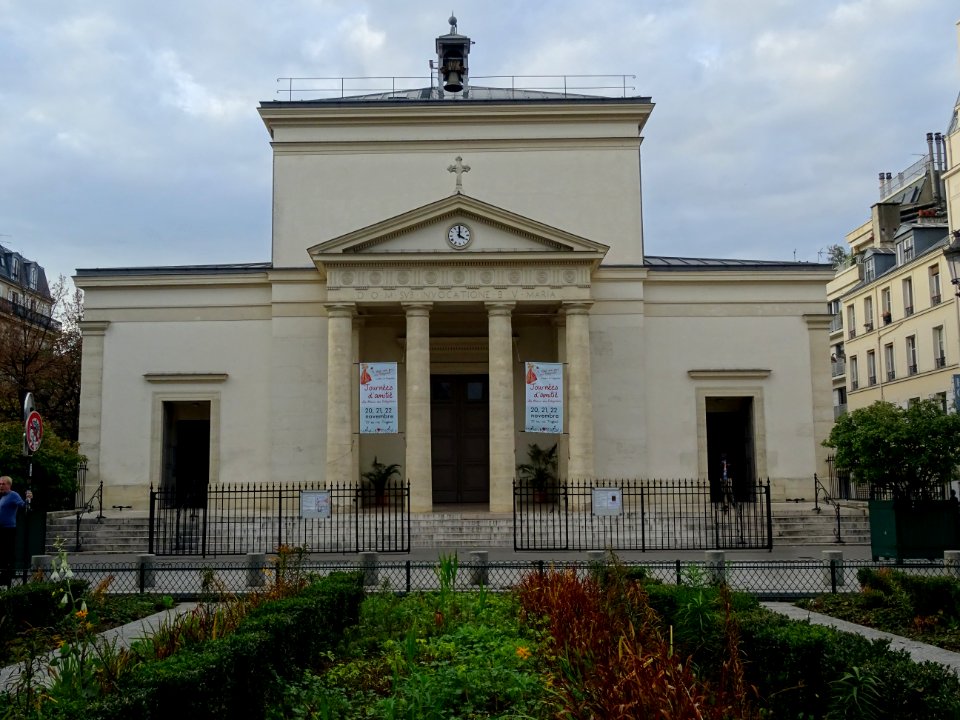 Eglise Sainte-Marie des Batignolles, Place du Docteur Féli… 