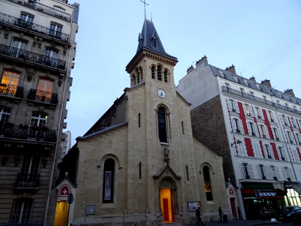 Eglise nouvelle Saint François de Sales, 6 rue Brémontier,… 