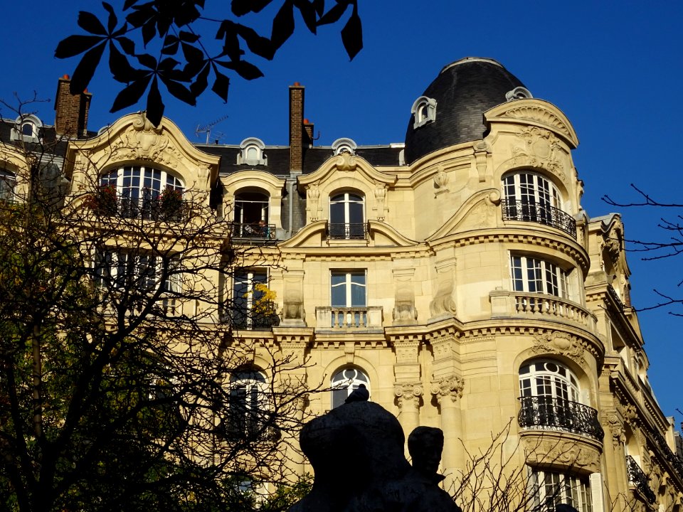 Immeuble, au 28 Place Saint Ferdinand, 17e arr., Paris 