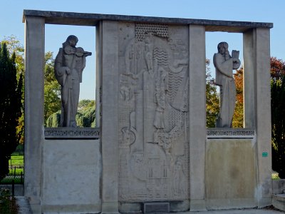 Sculpture de Jan et Joël Martel, en hommage à Claude Debus… 