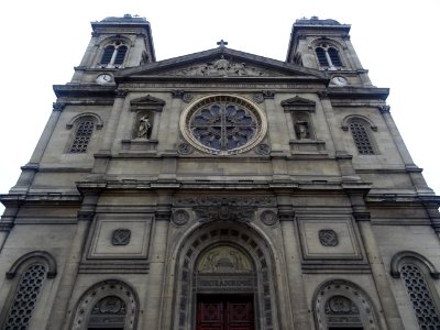 Eglise Saint-François-Xavier, place du Président-Mithouard… 
