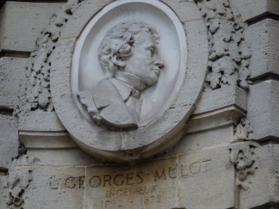 Fontaine du puits de Grenelle, à l'emplacement du 1er puit… 