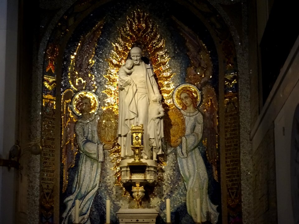 Chapelle Notre-Dame-de-la-Médaille-miraculeuse, 140 rue du… 