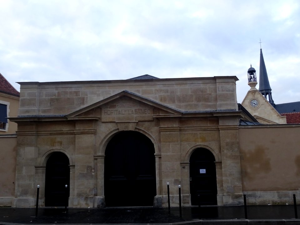 L'hôpital Laennec est un ancien hôpital parisien, 40 rue d… 