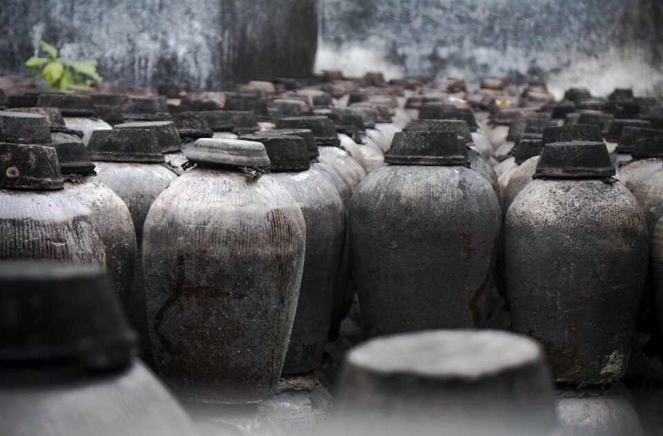 Chinese wine tank ancient
