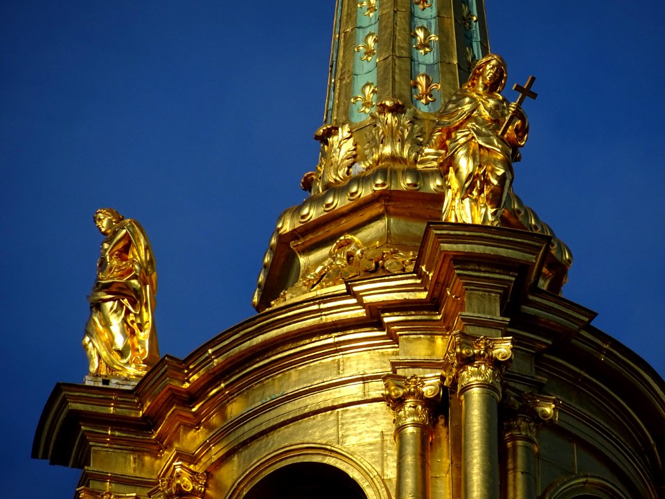 Détail du dôme de la cathédrale Saint-Louis-des-Invalides,… 