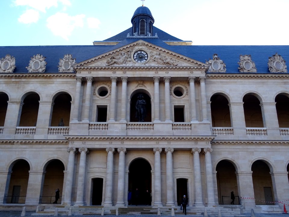 Cour d'honneur, Hôtel-des-Invalides, avenue de Tourville, … 