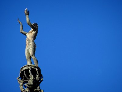 Détail du sommet d'une obélisque du Monument des Droits de… 