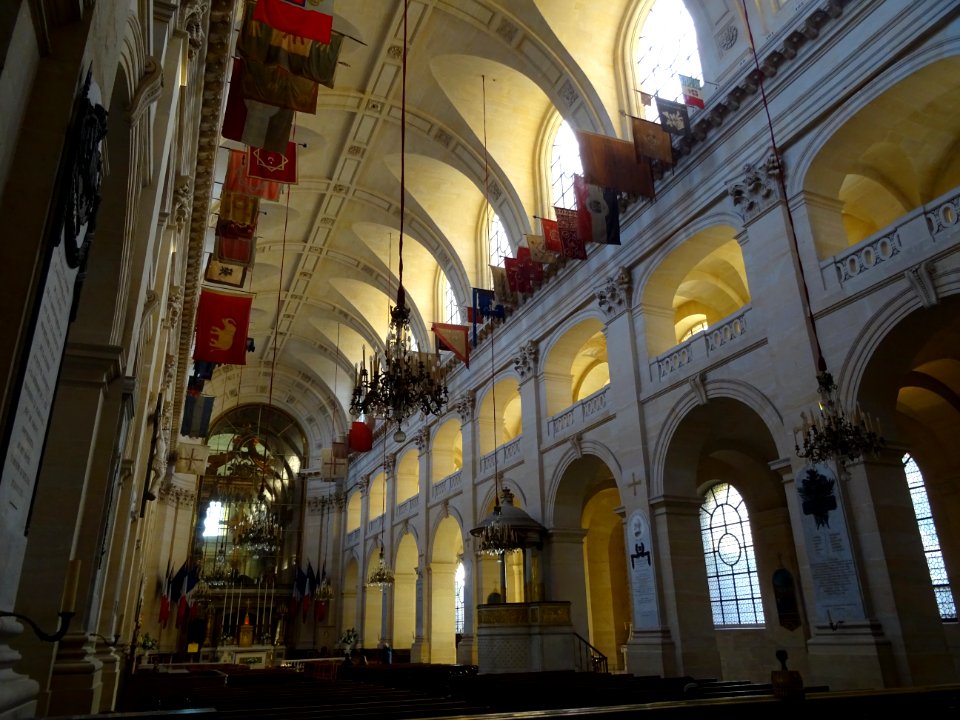 Nef de la cathédrale Saint-Louis-des-Invalides, Hôtel-des-… 