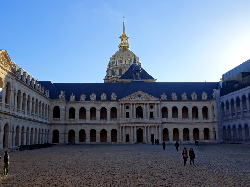 Cour d'honneur, Hôtel-des-Invalides, avenue de Tourville, … 