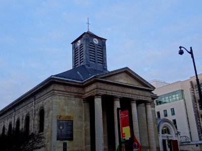 Eglise Saint-Pierre-du-Gros-Caillou, 92 rue Saint-Dominiqu… photo