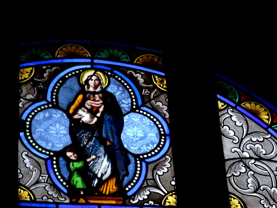 Vitrail de l'église Saint-Pierre-du-Gros-Caillou, 92 rue S… 
