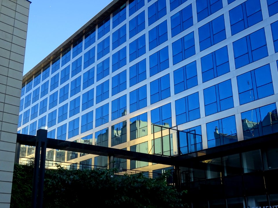 Immeuble EDF, au 30 avenue de Wagram, limite 17e et 8e arr… 