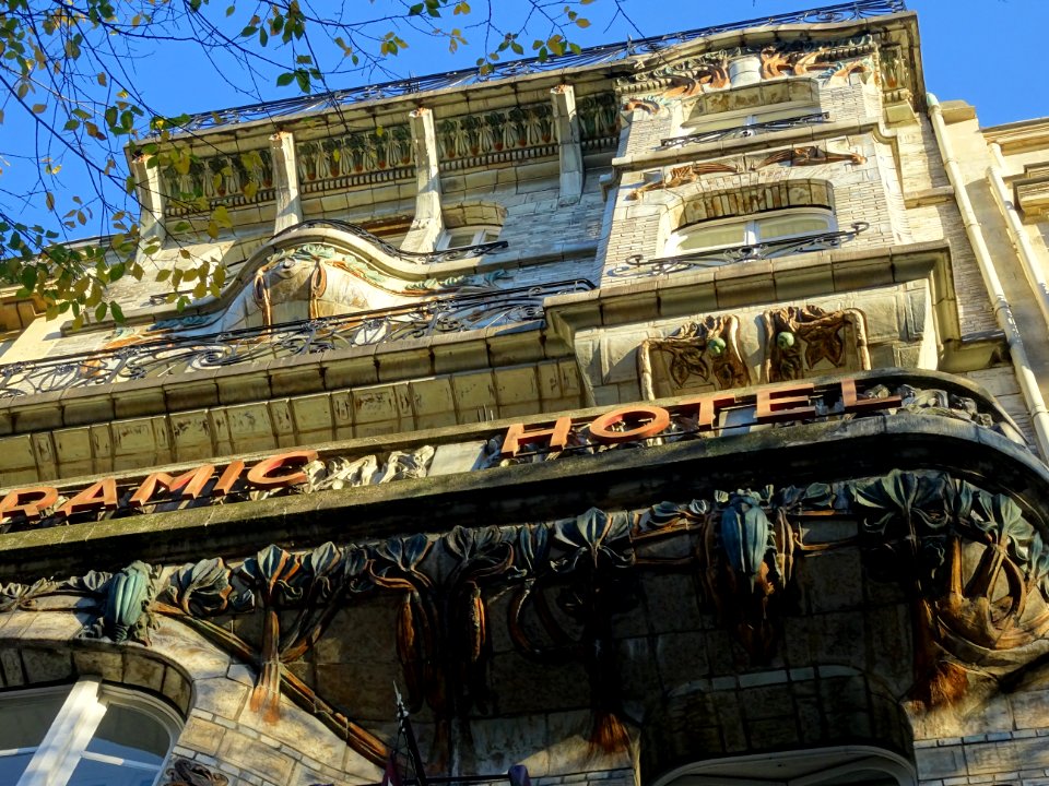 Façade de l'Hôtel Ceramic, de style Art nouveau, au 34 a… 