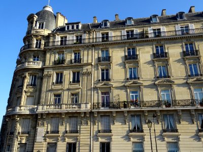 Immeuble à l'angle du boulevard Flandrin et de l'avenue Fo… 