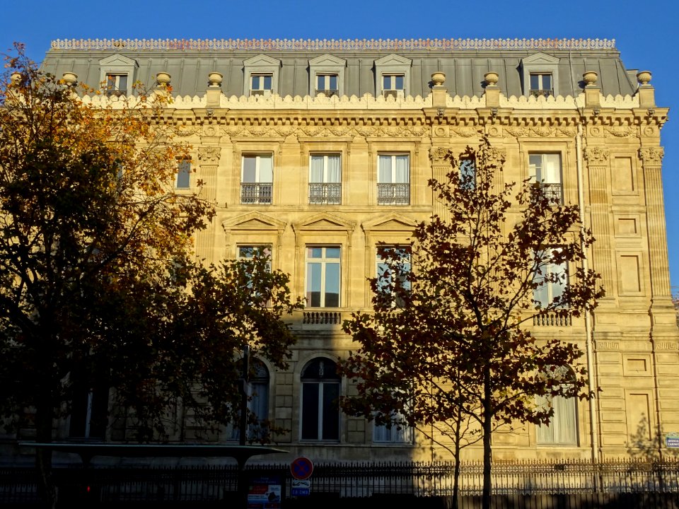 Autre immeuble à l'angle de l'Avenue Carnot, 17e arr., Par… 
