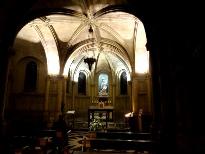 Nef, église Notre-Dame-de-Compassion de Paris, place du Gé… 