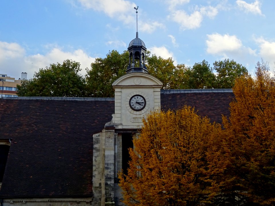 Horloge et clocher de l'église Saint-Romain de Sèvres, 1 r… 