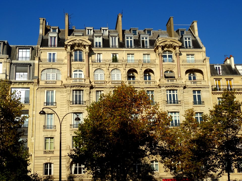 Immeuble, au 42 avenue de la Grande Armée, 17e arr., Paris… 
