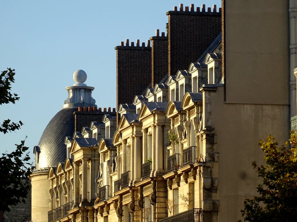 Immeuble à l'angle, au 12 avenue des Ternes, 17e arr., Par… 