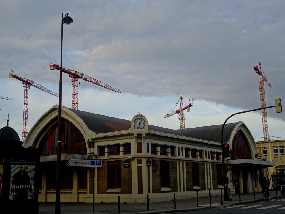 Gare de Pont Cardinet, 145 rue Cardinet, 17e arr., Paris 