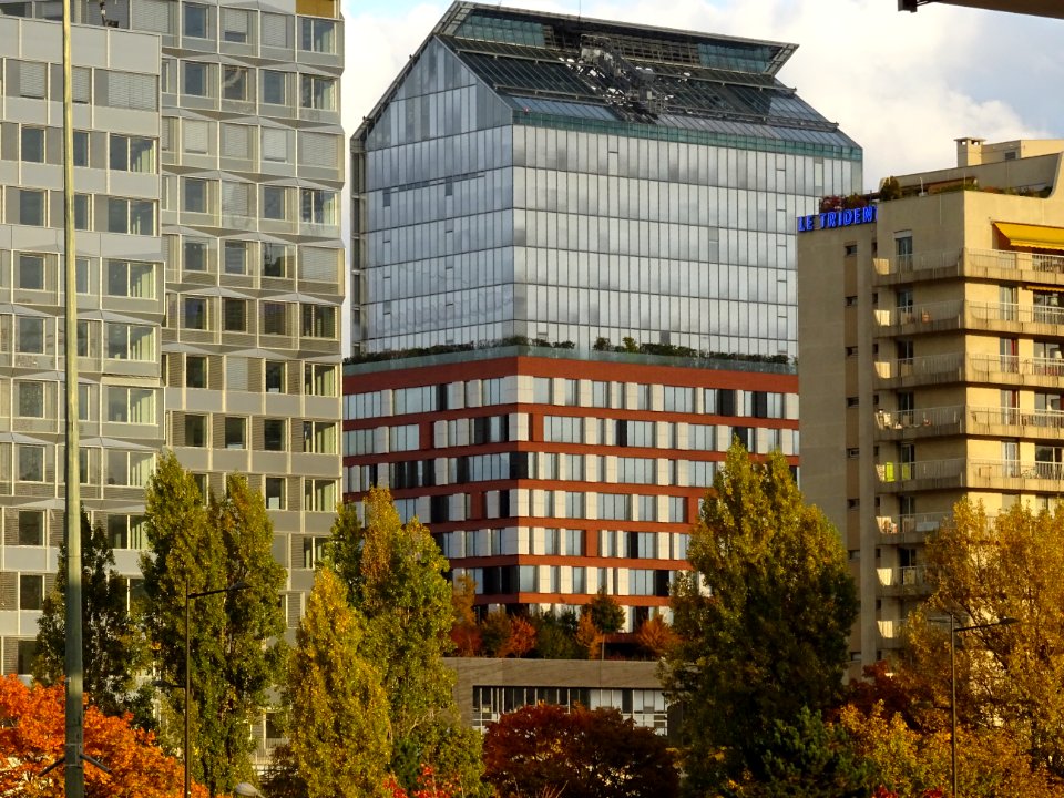Les immeubles de bureaux et d'habitations du Pont de Sèvre… 