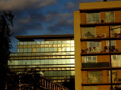 Les immeubles de bureaux et d'habitations, près du Pont de… 