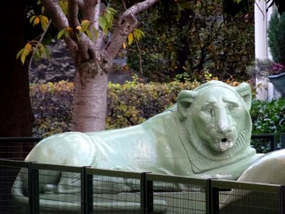 Fontaine aux lions, dans le square des frères Farman, Boul… 
