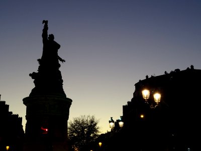 Monument du maréchal Moncey, un groupe en bronze haut de… 
