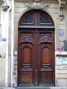 Porte, au 15 rue Jacques Bingen, 17e arr., Paris 