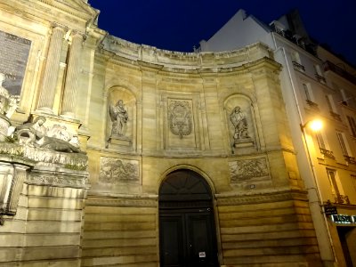 La fontaine des Quatre-Saisons est une fontaine monument… photo