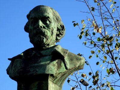 Statue de Paul Huet, peintre et graveur français 1803-1869… 