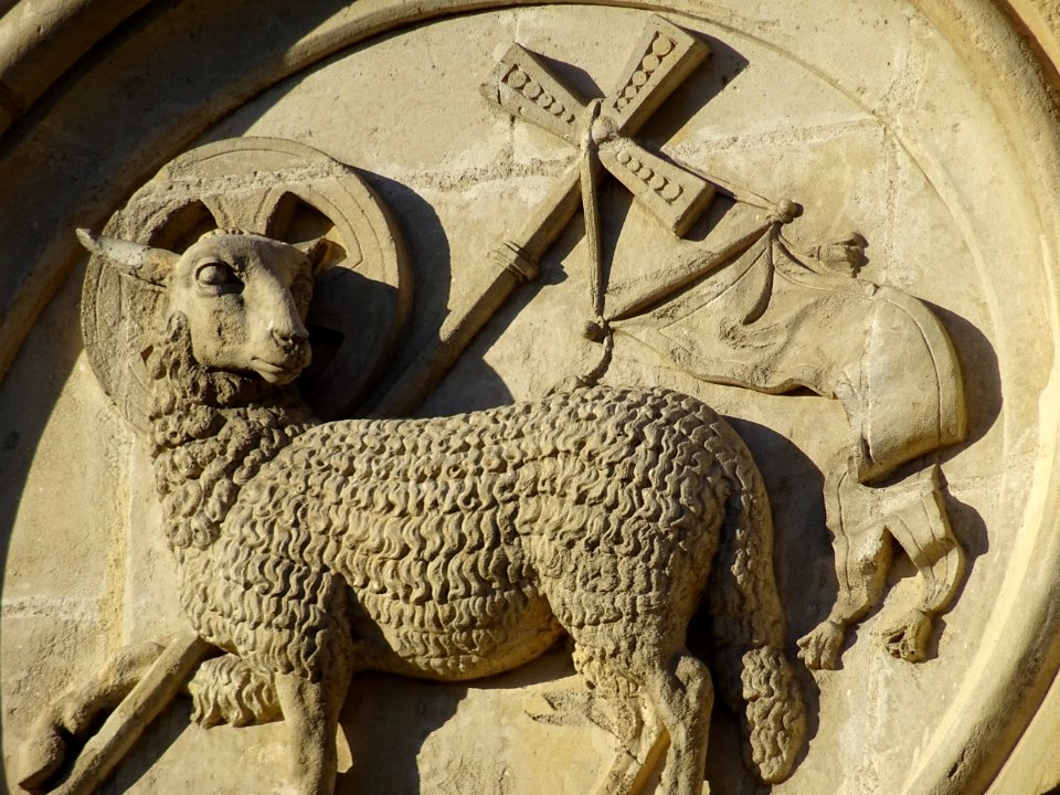 Bas-relief, église Saint-Clodoald, Saint-Cloud, Hauts-de-S… 