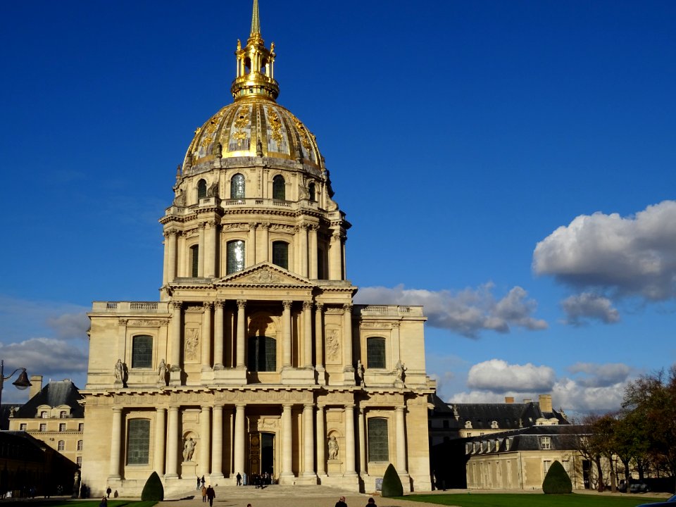 La cathédrale Saint-Louis-des-Invalides et son dôme, tombe… 