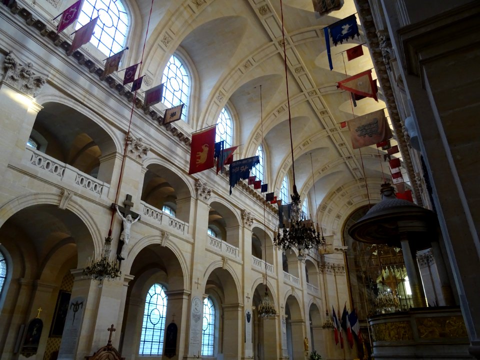 Nef de la cathédrale Saint-Louis-des-Invalides, Hôtel-des-… 