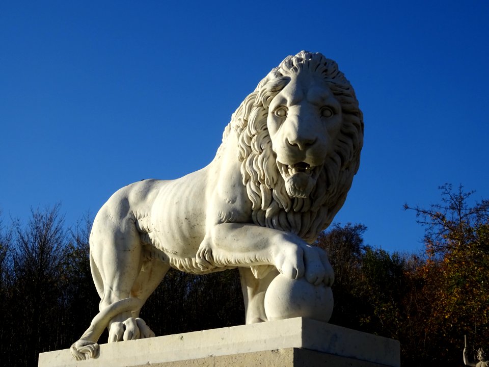 Sculpture en marbre Lion Médicis, XVIIIe siècle, Parc de… 